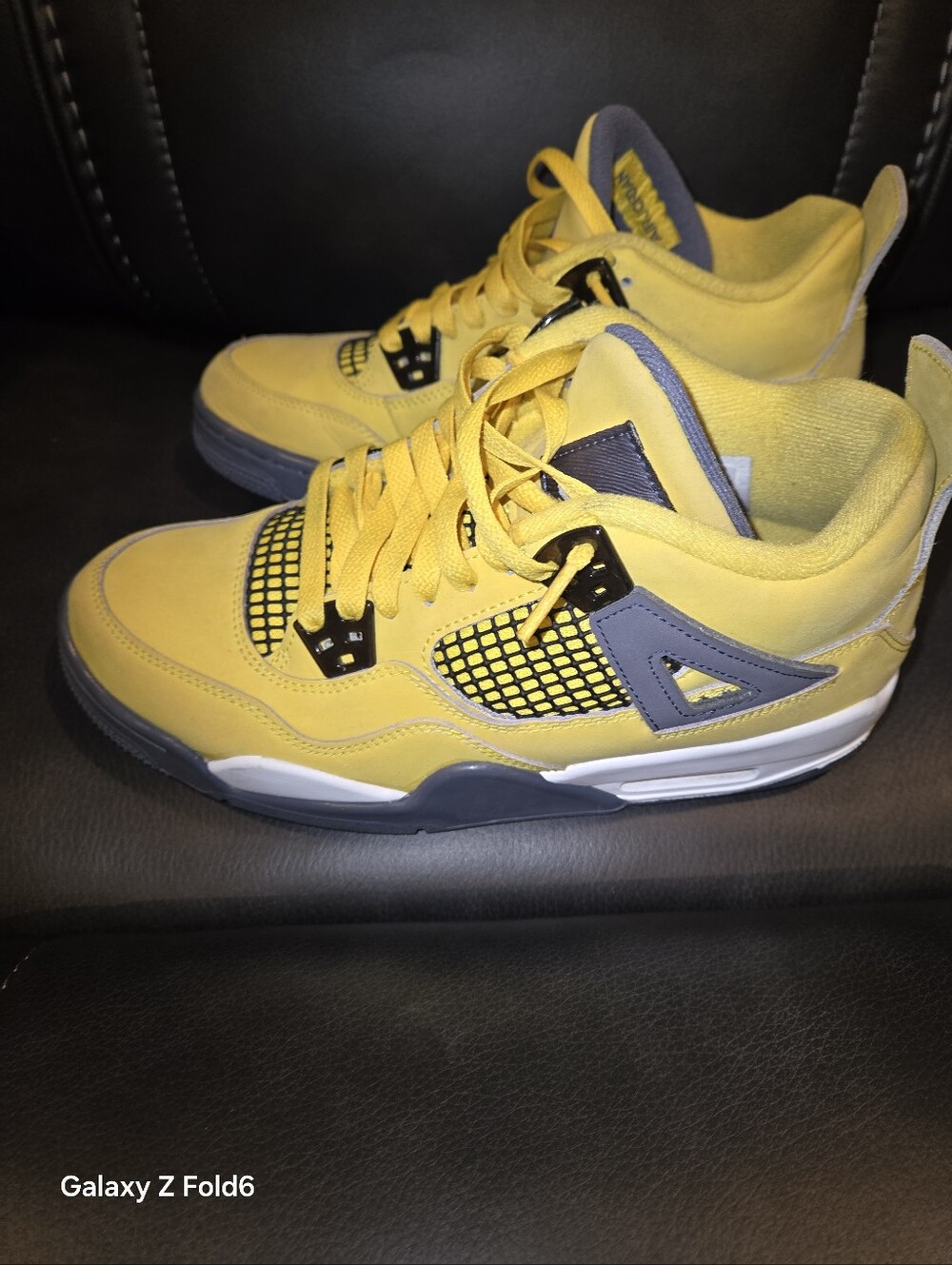 Air Jordan 4 Retro "Lightning" (2021) Yellow and Black